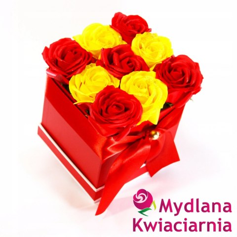 Bukiet Mydlany flower box z kokardą