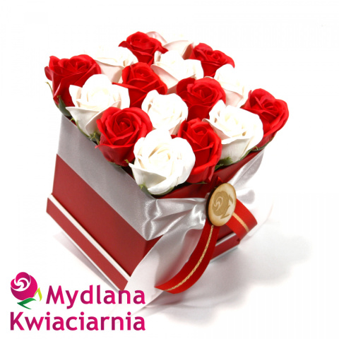 Bukiet Mydlany flower box z kokardą