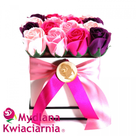 Bukiet Mydlany DAMA flower box z kokardą