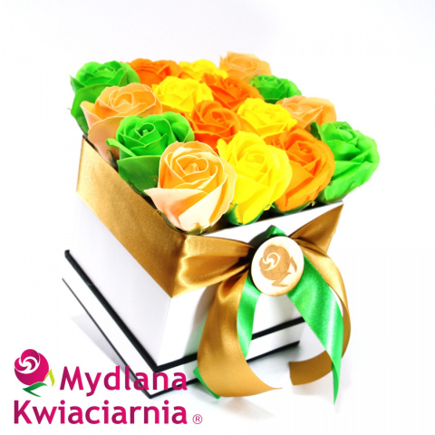 Bukiet Mydlany FENIKS flower box z kokardą