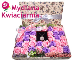 FlowerBox zestaw Premium 36 róż z biżuterią wenecką