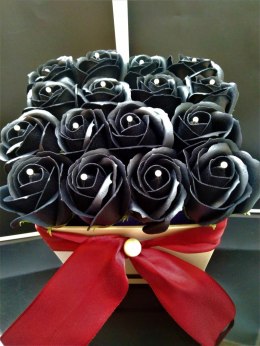Kwiaty Mydlane FlowerBox bukiet LUX 18 róż- czarny